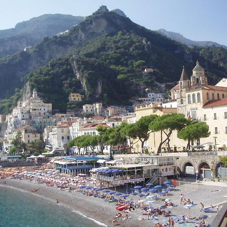 Locazione Turistica Caleidoscopio Apartment Амалфи Екстериор снимка